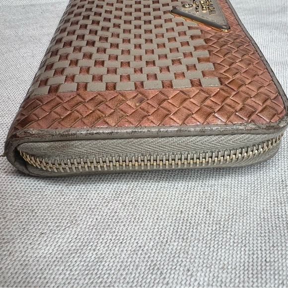 PRADA wallet - Picture 5 of 8